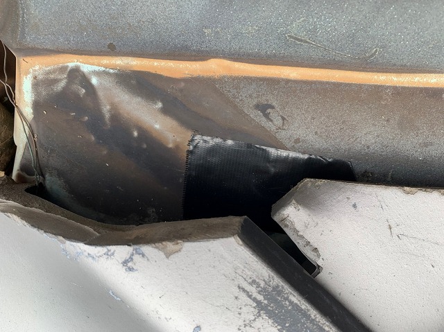 谷板金　防水テープ　雨仕舞